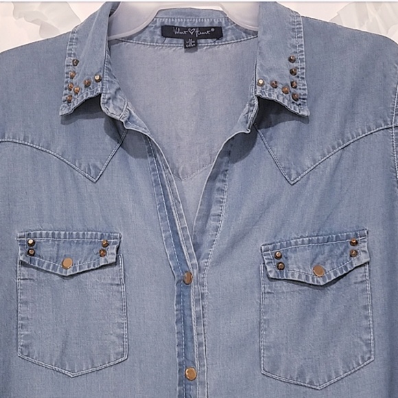 Velvet Heart Button Down Chambray Top - Picture 3 of 6